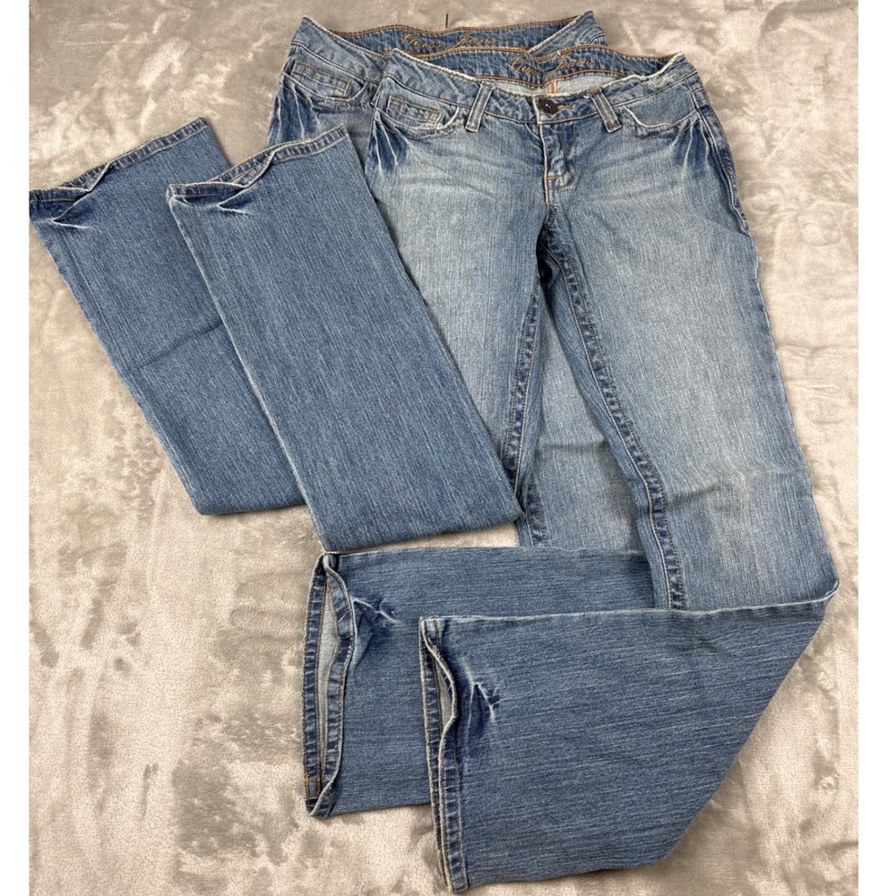 Bundle of 2 Guess Jeans Women 27 Low Rise Bootcut Embroidered Back Pocket